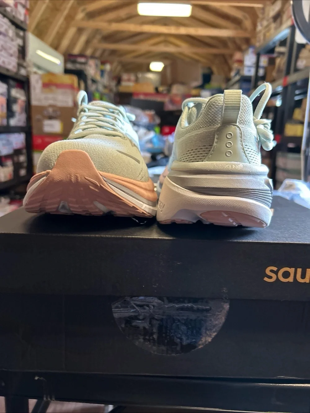 Saucony Hurricane 25 Women's Running Shoes - Mist/Cameo